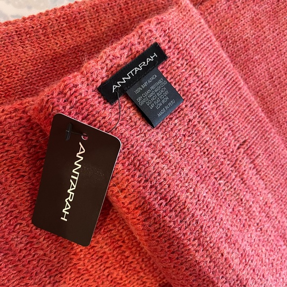 NWT - Baby Alpaca Coral Scarf - Picture 3 of 3